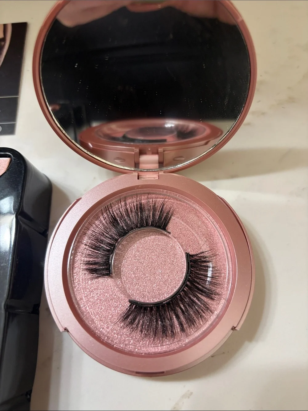 2 boxes of magnetic eyelashes
